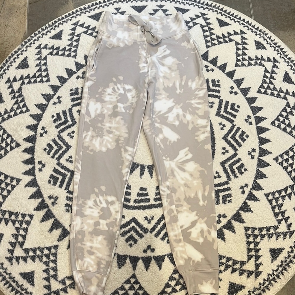 Athleta balance joggers